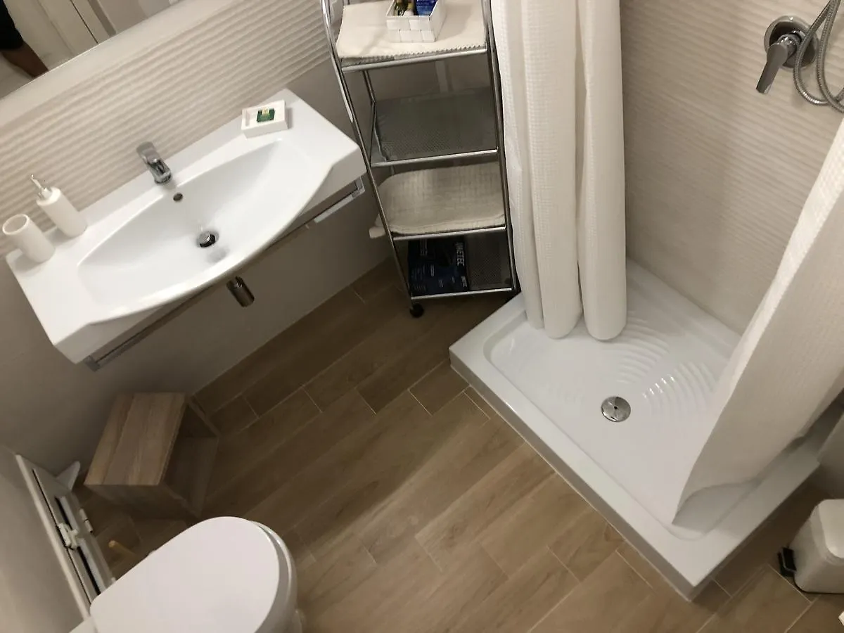 Liberty Luxury Rooms 팔레르모